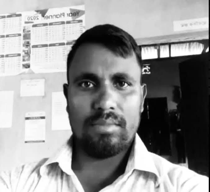 গত মঙ্গলবার (২৫ ফেব্রুয়ারি) দুপুর ২টার দিকে উপজেলার মাদারহাট বাজার এলাকায় কিস্তি আদায় করতে যান তিনি। এরপর থেকে তার কোনো সন্ধান পাওয়া যায়নি। নিখোঁজ সারোয়ার সুন্দরগঞ্জ উপজেলার শ্রীপুর ইউনিয়নের দক্ষিণ শ্রীপুর গ্রামের মঞ্জিল হোসেনের ছেলে। তিনি বেসরকারি সংস্থা (এসকেএস) ফাউন্ডেশনের ঢোলভাঙ্গা শাখার ফিল্ড অফিসার হিসেবে কর্মরত ছিলেন।