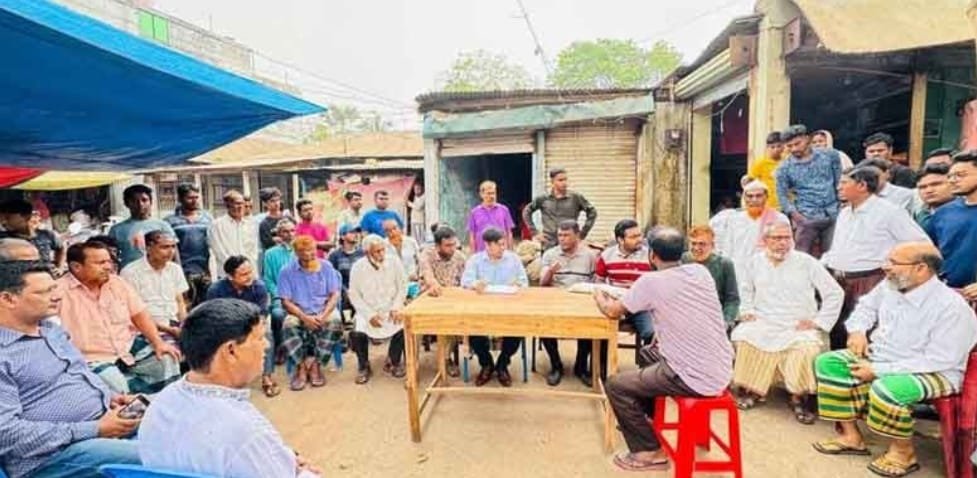 মির্জাপুরে অগ্নিকান্ডে ১২টি দোকান পুড়ে ছাই কোটি টাকার ক্ষয়ক্ষতি