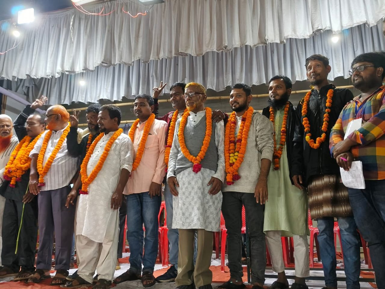 সীমান্তবর্তী জেলা পঞ্চগড়ে দিনভর ৮৩ মিলিমিটার গুড়িগুড়ি বৃষ্টি ও ঝড়ো হাওয়ার মধ্যেও উৎসবমুখর পরিবেশে অনুষ্ঠিত হয়েছে জেলার সবচেয়ে বৃহৎ শ্রমিক সংগঠন “পঞ্চগড় জেলা বাস-মিনিবাস, কোচ ও মাইক্রোবাস শ্রমিক ইউনিয়ন (রেজি. নং- রাজ-১৬৬০)” এর ত্রি-বার্ষিক নির্বাচন ২০২৫।