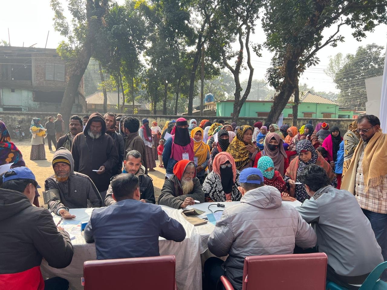 পঞ্চগড় পৌর এলাকার ডক্টর আবেদা হাফিজ গার্লস স্কুল ও কলেজ মাঠে শনিবার (১০ জানুয়ারি) নূর ও নাজাত ফাউন্ডেশনের উদ্যোগে দিনব্যাপী ফ্রি মেডিকেল ক্যাম্প অনুষ্ঠিত হয়েছে। ডক্টরস অ্যাসোসিয়েশন অব বাংলাদেশ (ড্যাব)’র সহযোগিতায় আয়োজিত এই ক্যাম্পে বিভিন্ন বয়সী এবং পেশার সাধারণ মানুষ বিশেষজ্ঞ চিকিৎসা সেবা গ্রহণ করেন এবং বিনামূল্যে প্রয়োজনীয় ওষুধ পান।