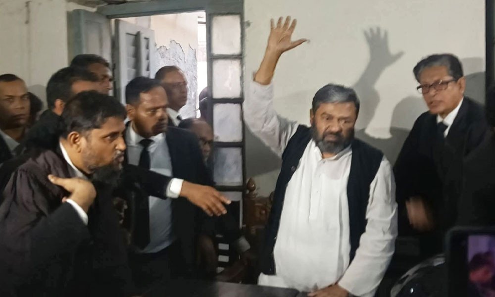 আত্মসমর্পণ শেষে জামিনে মুক্ত তালুকদার মোহাম্মদ ইউনুস